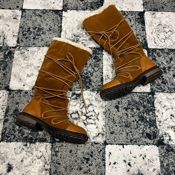 Shoes - Winter lace up suede camel boots final drop